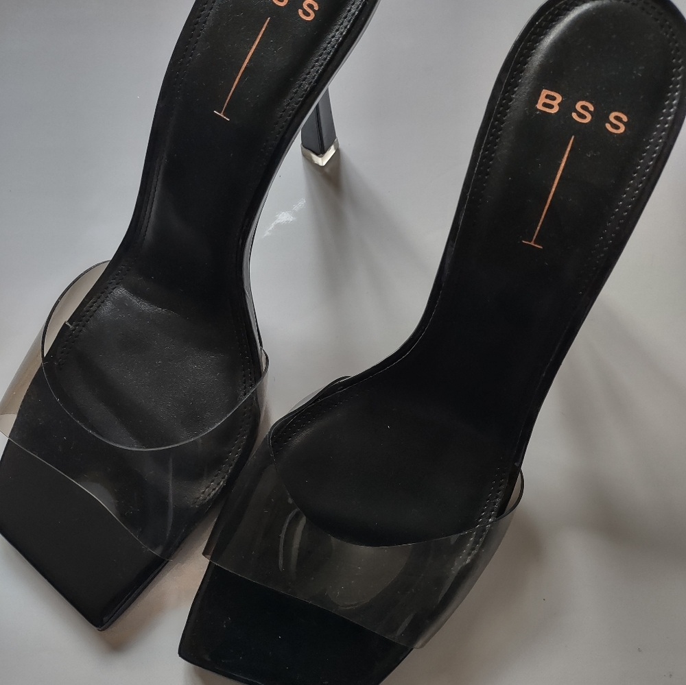 BSS women's shoes size 10us or 41euro